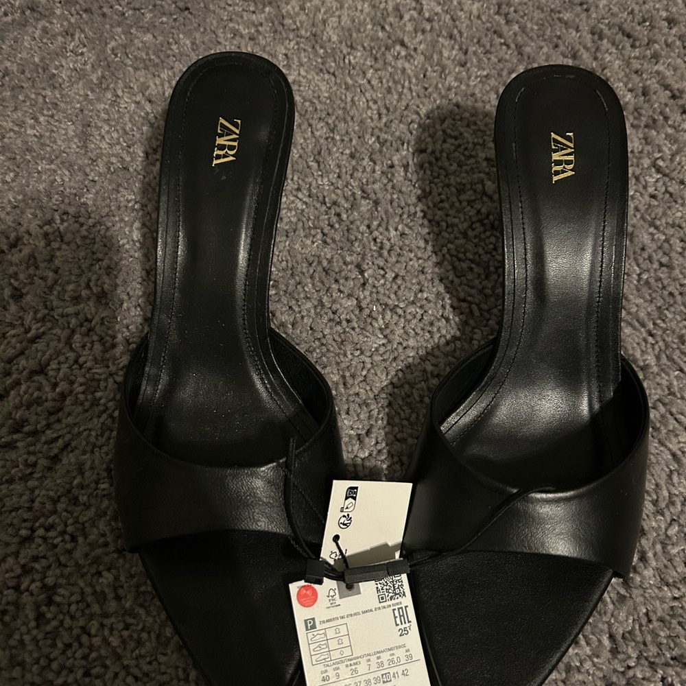 Zara Women's Black Slide Sandals